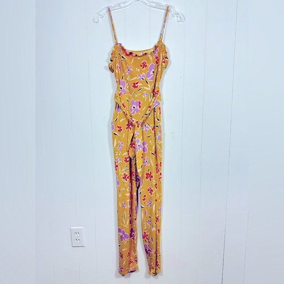 BCBGeneration Floral Colorful Jumpsuit with Square Neck and Ruffle Trim XXS - Picture 4 of 14